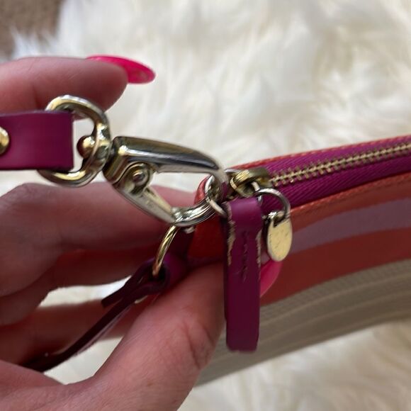 Fossil red/purple/cream wristlet - Picture 5 of 6